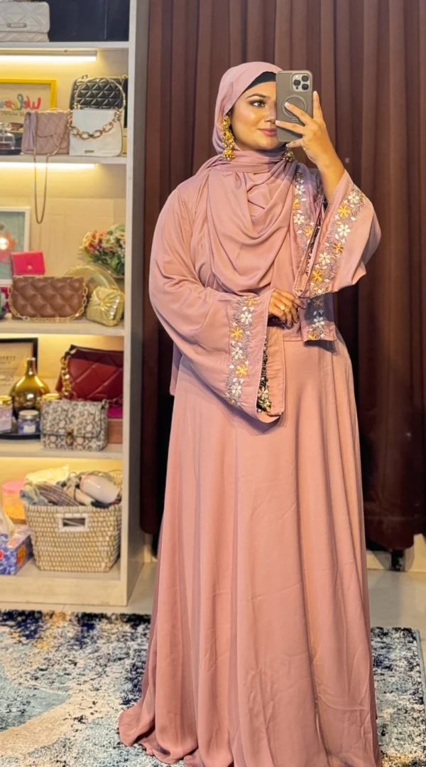 Elegant Embroidered Zainab Abaya